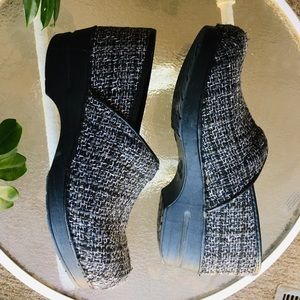 Dansko Fabric Tweed Clogs Size 40